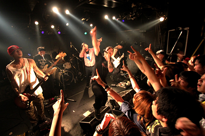 Click to enlarge Highslide JS