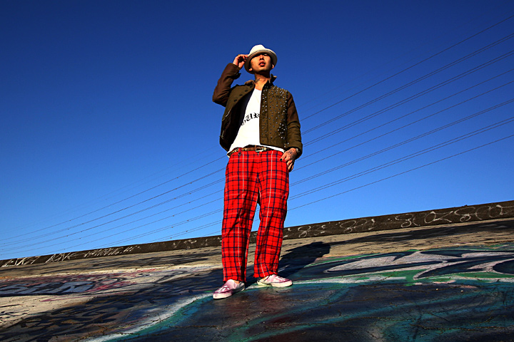 Click to enlarge Highslide JS